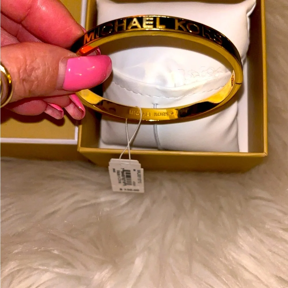 Brand New with tag MK Bangle Bracelet- never worn. It's still in the box. - Picture 3 of 8